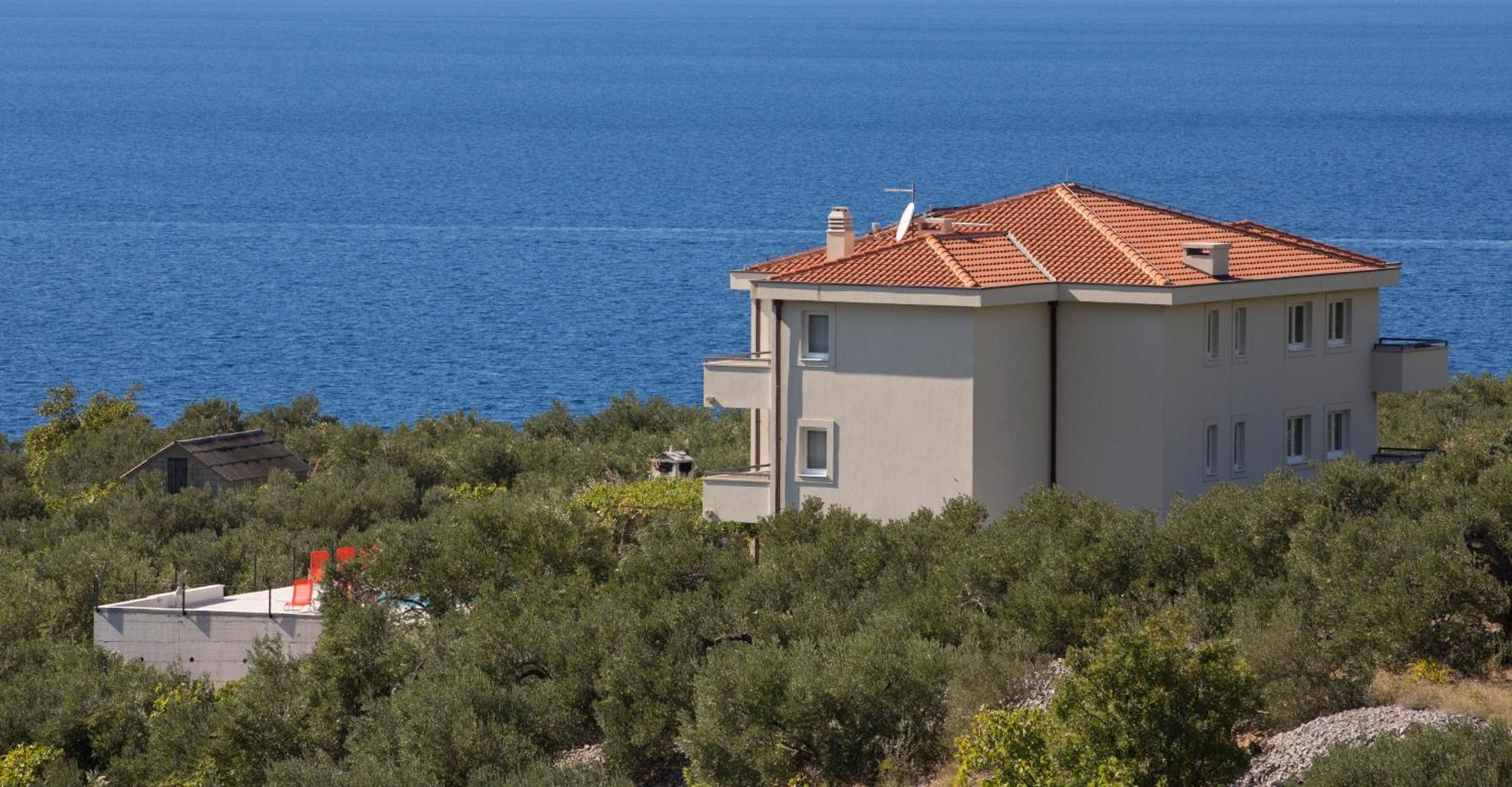 Apartmani Villa Athina Tucepi Exterior photo