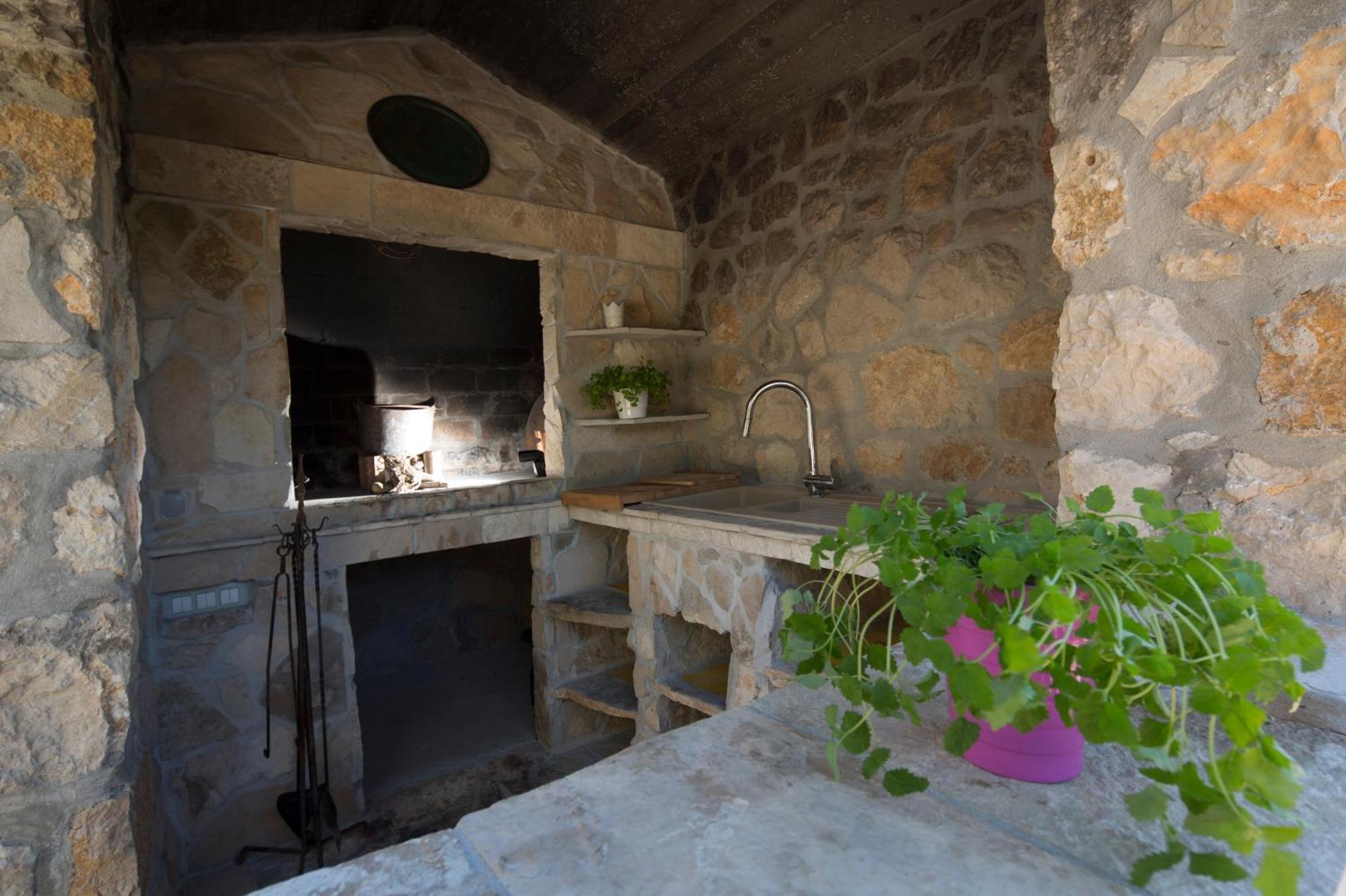 Apartmani Villa Athina Tucepi Exterior photo