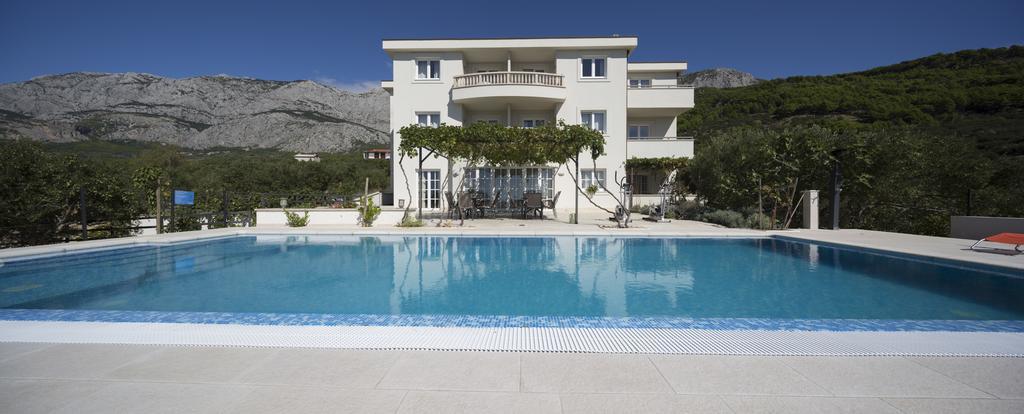 Apartmani Villa Athina Tucepi Exterior photo
