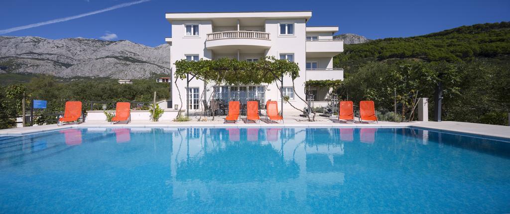 Apartmani Villa Athina Tucepi Exterior photo