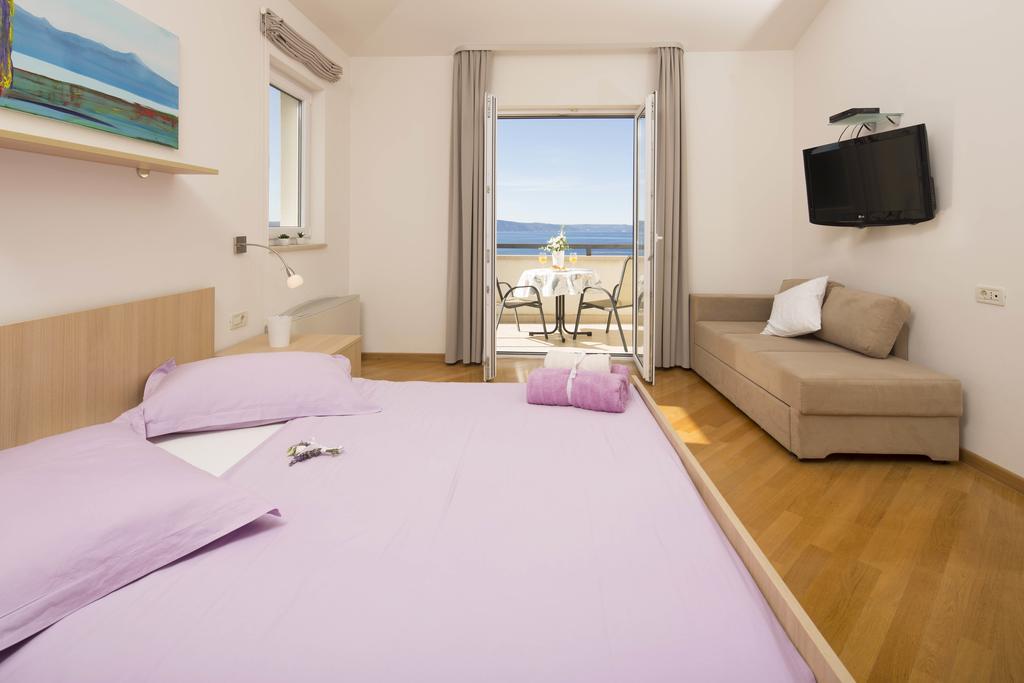 Apartmani Villa Athina Tucepi Exterior photo