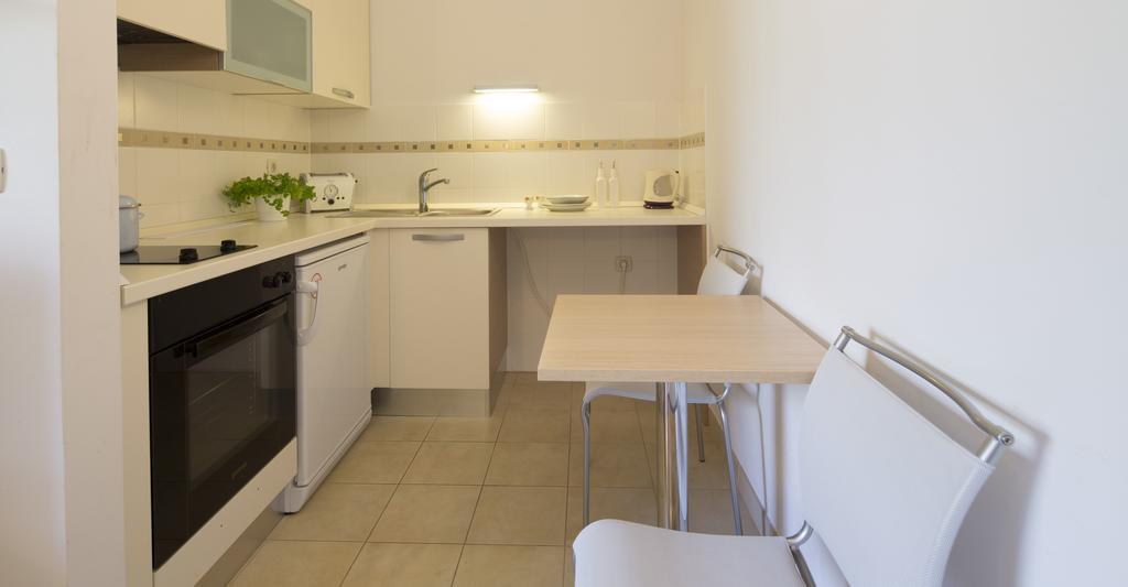 Apartmani Villa Athina Tucepi Exterior photo