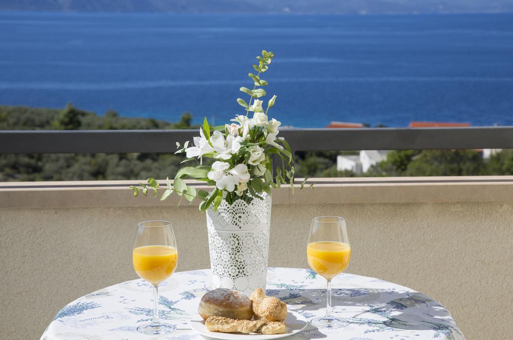 Apartmani Villa Athina Tucepi Exterior photo