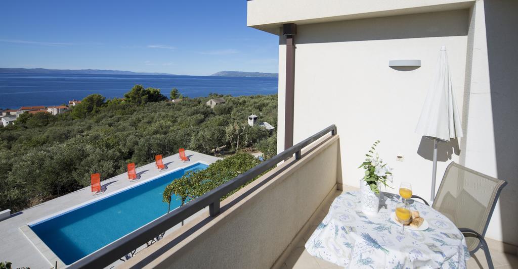 Apartmani Villa Athina Tucepi Exterior photo