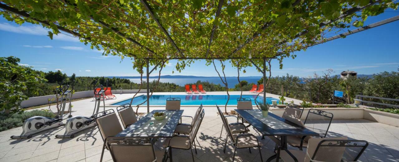 Apartmani Villa Athina Tucepi Exterior photo